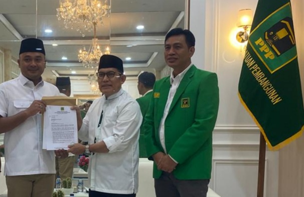 Agus Rubiyanto saat menerima dukungan PPP